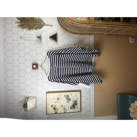 We the Free People Main Squeeze Cropped Navy Stripped Sweatshirt - Size - Medium - Picture 4 of 6